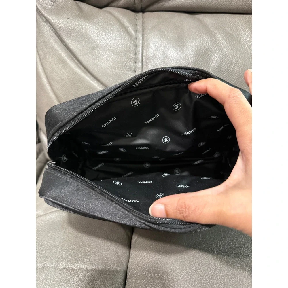 Chanel Parfums Black Satin Cosmetic Pouch Toiletry Bag Makeup Case Logo‎ Lined